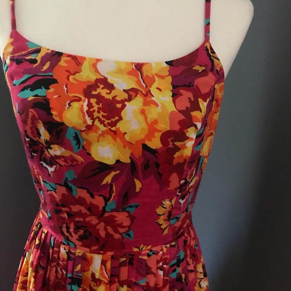ISAAC MIZRAHI SZ 6 FLORAL ALINE SUNDRESS. BEAUTIFUL BOLD PATTERN - Picture 4 of 7